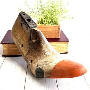 Vintage Cobbler Wood Shoe Form Marked: Coutour, 5-1/2 B, Boonville MO Midwest
